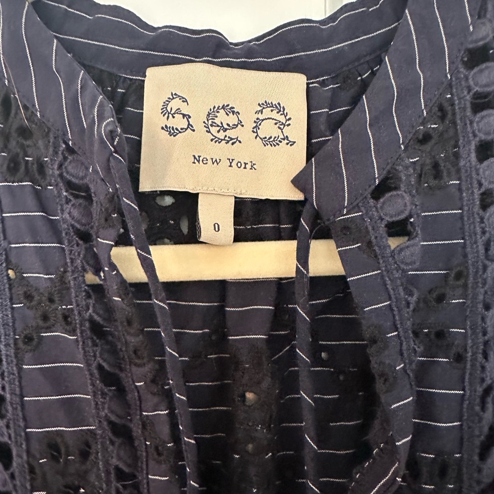 Sea New York Navy Sleeveless Blouse - Picture 2 of 2